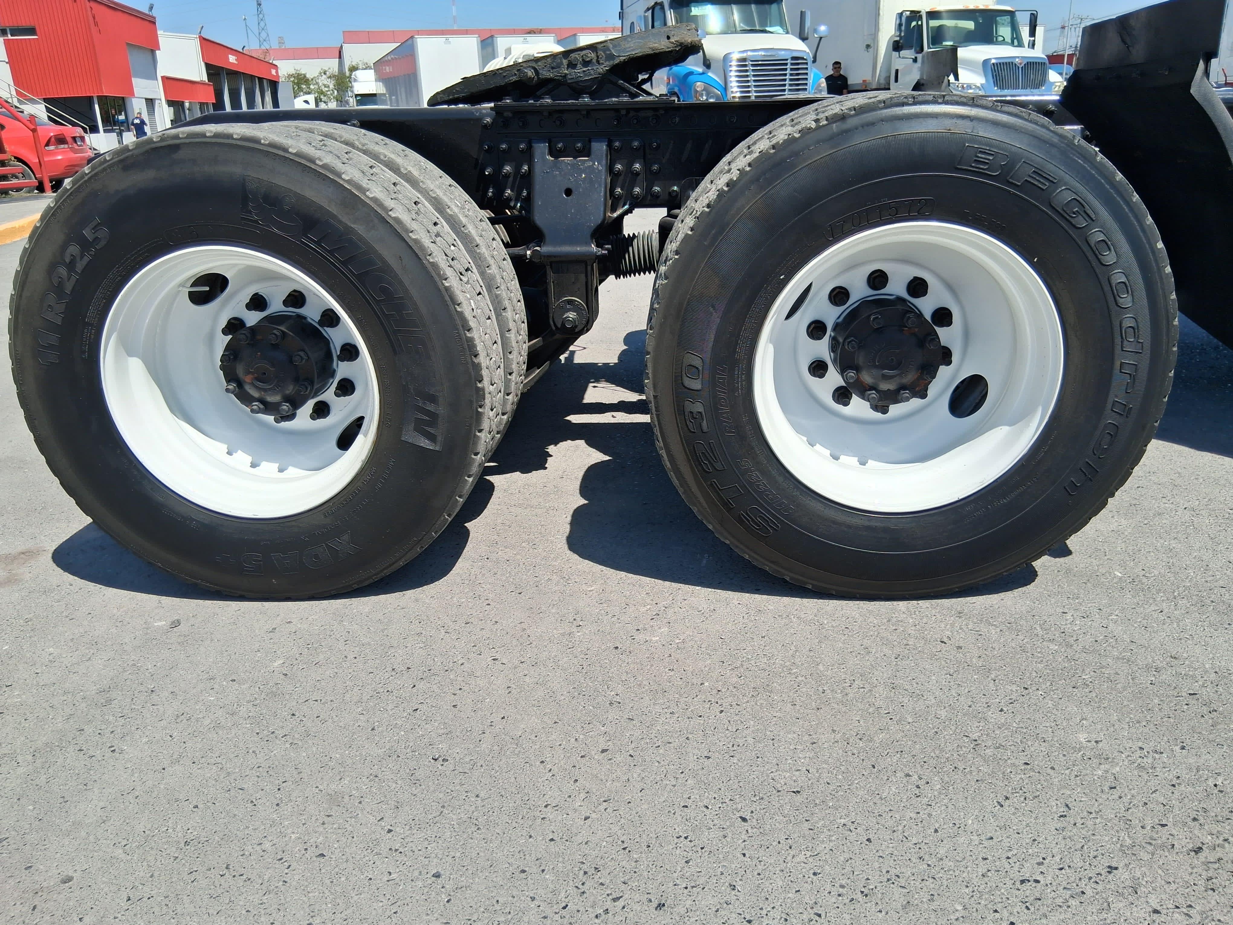 Mack CXU 613 Daycab